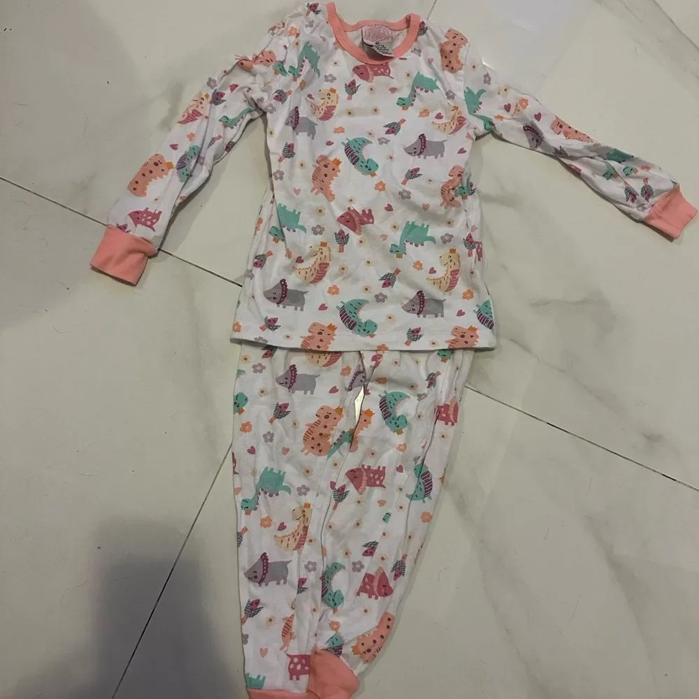 Mixed bundle of 3 girls pajamas